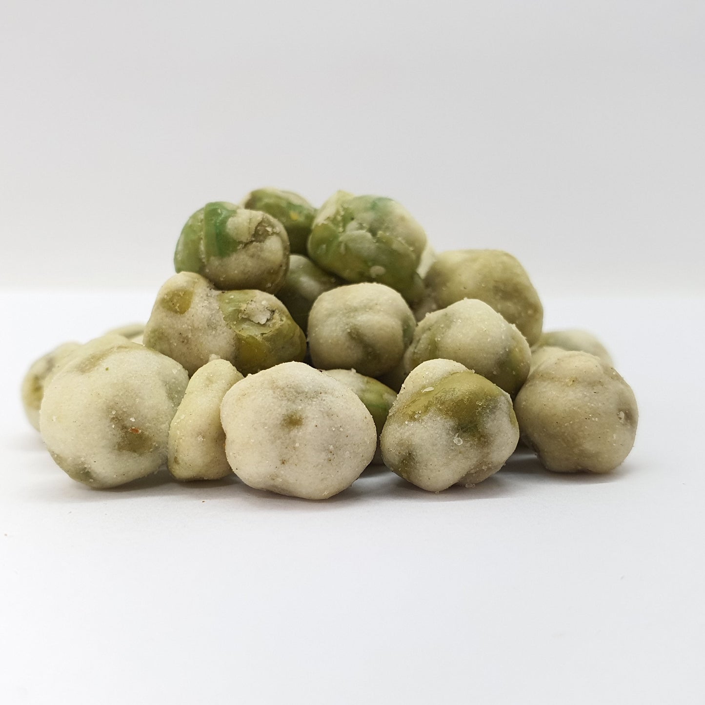 مكسرات بازلاء مملحة