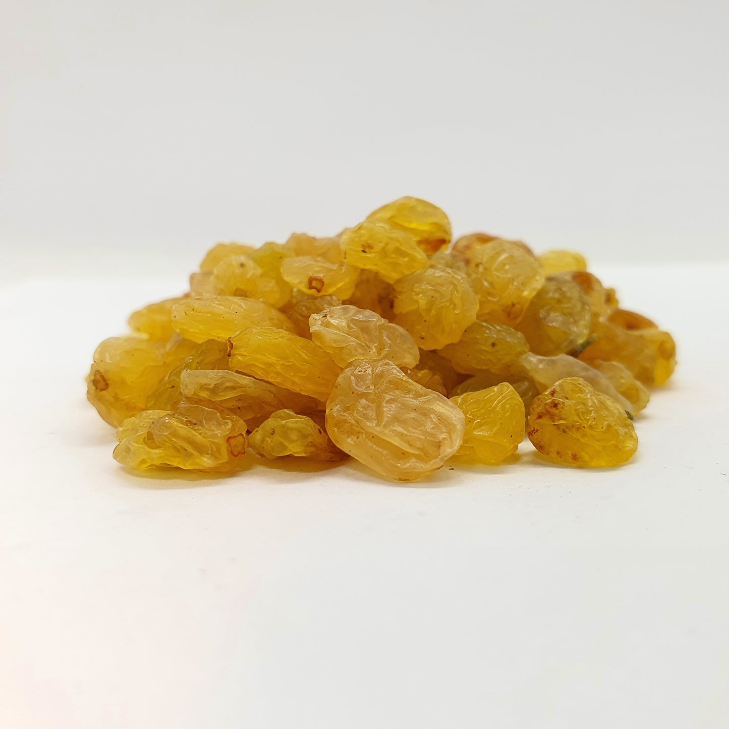 زبيب أصفر صغير