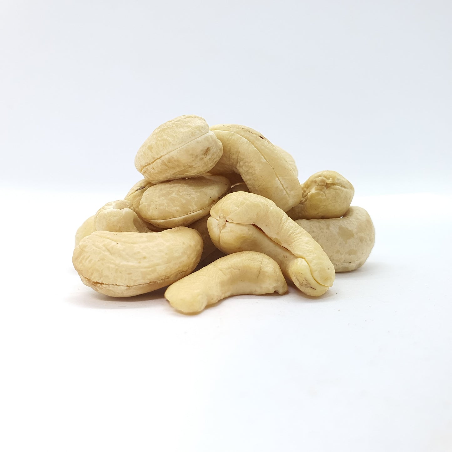 الكاجو النيء